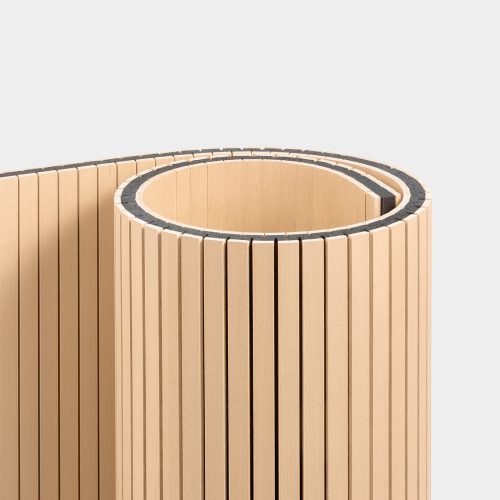 oak-room-divider-partition-wall Primo piano di un divisorio per ambienti in rovere che funziona come paravento